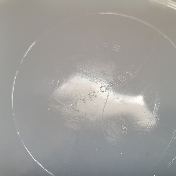 Dynaware Pyr-o-Rey Termocrisa Brown Daisy Ovenware Casserole Dish - Picture 5 of 6